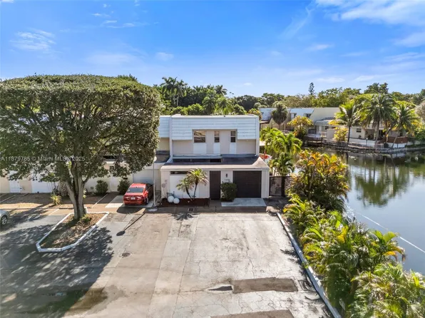 7380 Big Cypress Dr, Miami Lakes, FL 33014