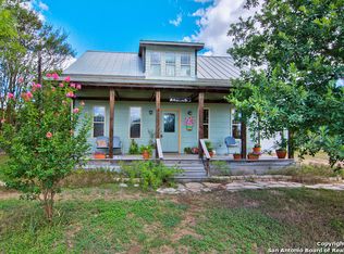 624 Academy St, Blanco, TX 78606