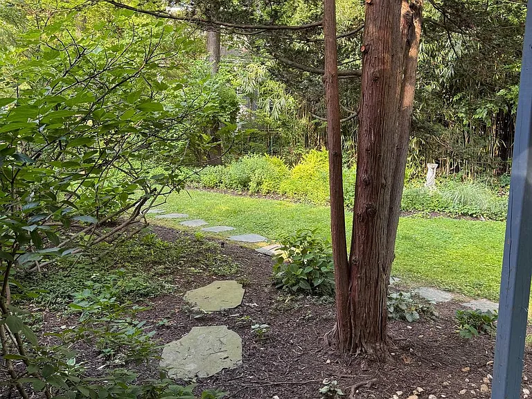 2111 Mason Hill Dr — Photo 29