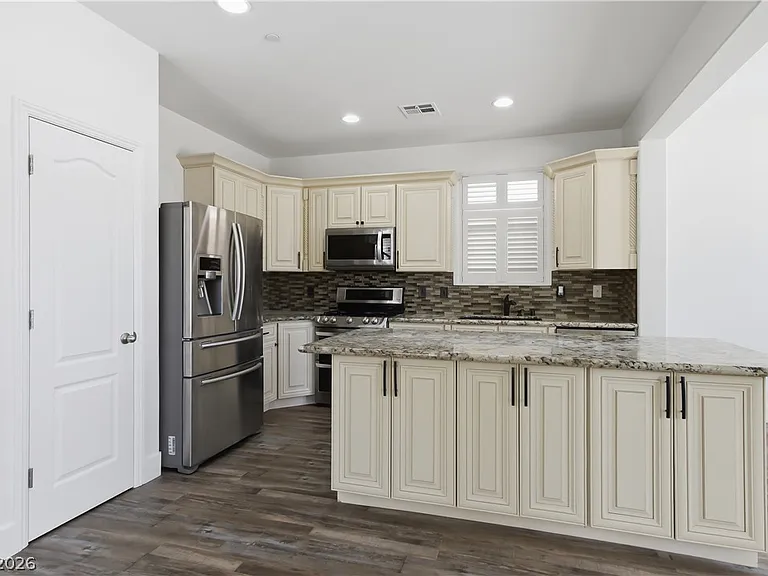 1053 Cactus Rock St — Photo 18
