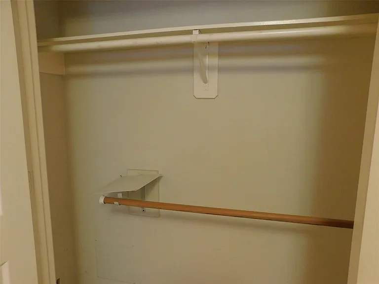 3702 Heritage Colony Dr — Photo 38