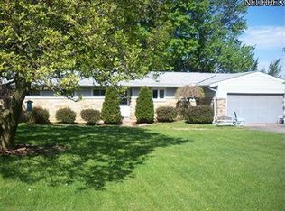 3048 Columbia Rd, Westlake, OH 44145