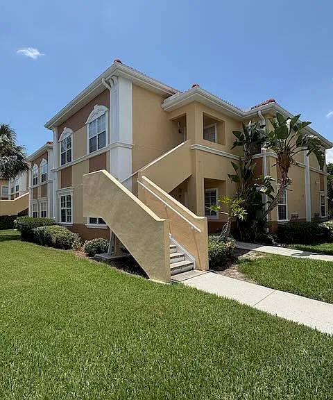 1135 Villagio Cir — Photo 1