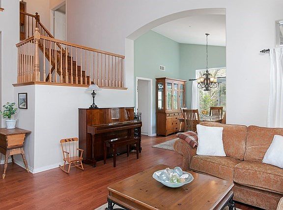 304 San Francisco Ave-large-005-14-Livin