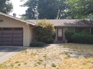 1308 Eureka Cir, Medford, OR