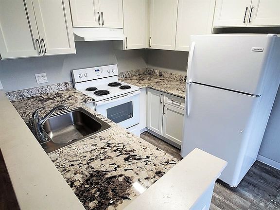 4th image of 1108 Porter Ave #205