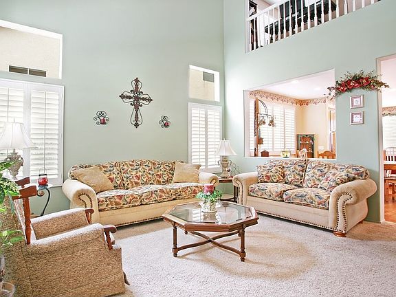 Light and Bright Living Room