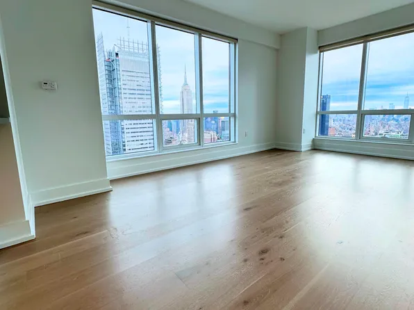 350 West 42nd Street image 9 of 33