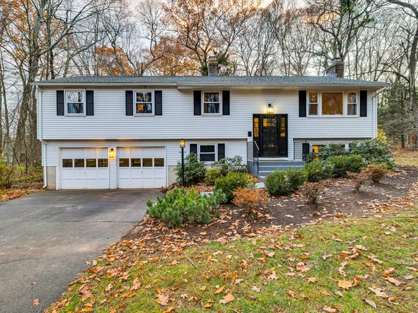 3 Minister Brook Drive, Simsbury, CT 06089