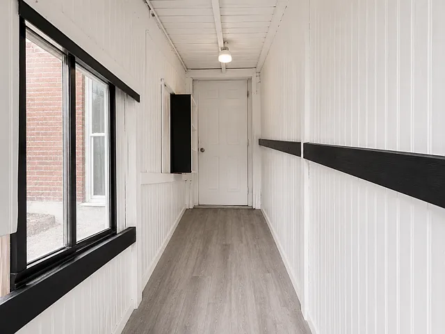610 Warren St #5 — Photo 2