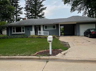 721 N 6th St, Osage, IA 50461