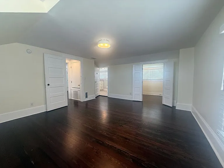 409 S Grandview Ave — Photo 25