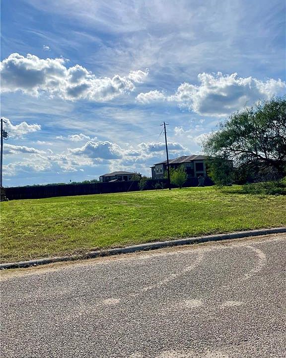 2nd image of 1602 Cortez Dr