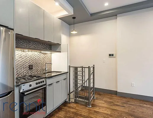 Rented by Rennit Inc. | media 32