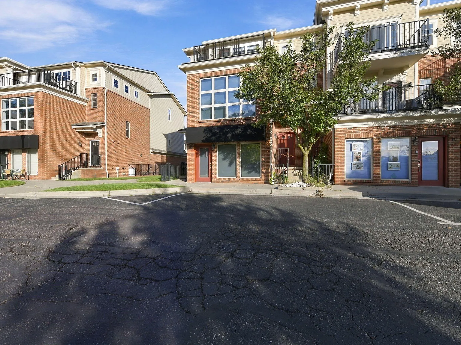 2 bed, 2.0 bath, 1570 sqft, $1,750 — Photo 4