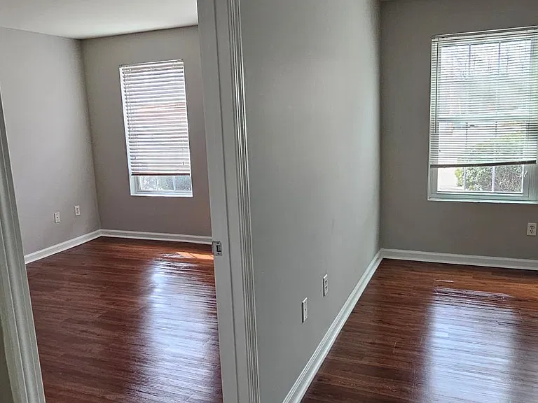 204 Cherry St #H1 — Photo 8