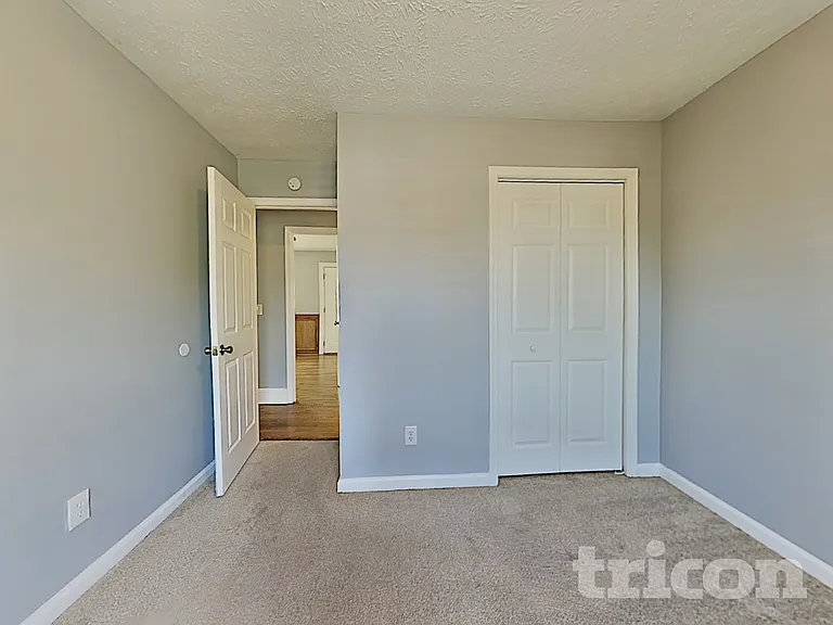 160 Eagle Glen Dr — Photo 28
