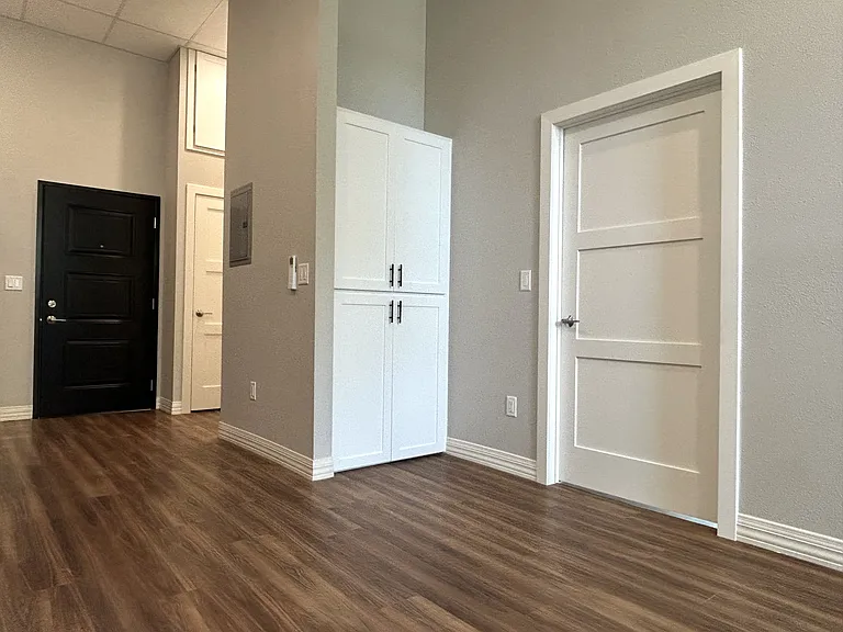 204 4th Ave #103 — Photo 8