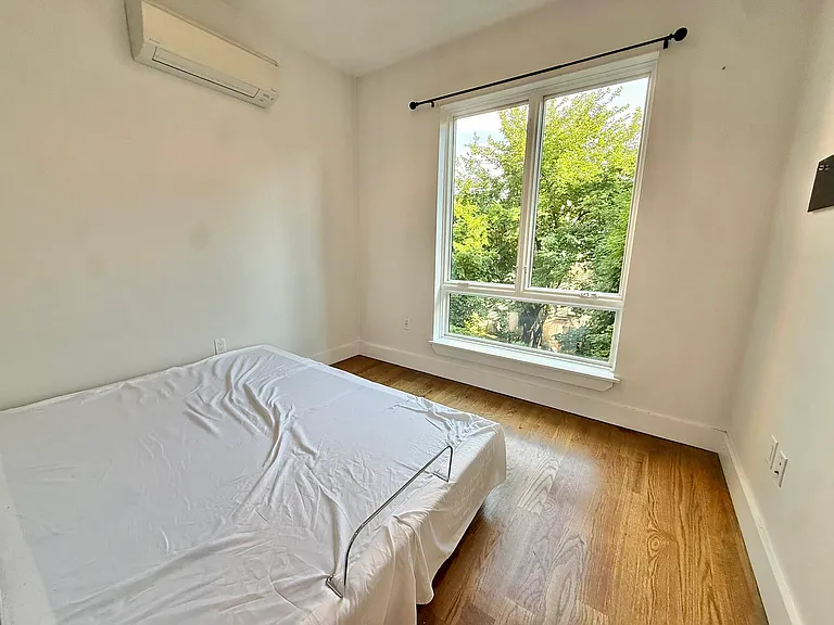 554 Gates Ave #3-B — Photo 11