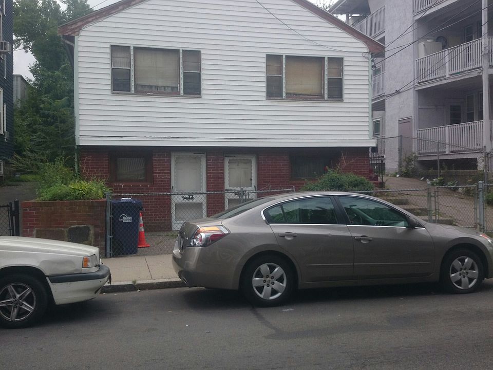 2nd image of 50 Theodore St