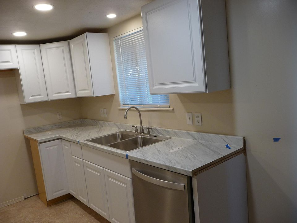 1st image of 1830 Blackwell Ln