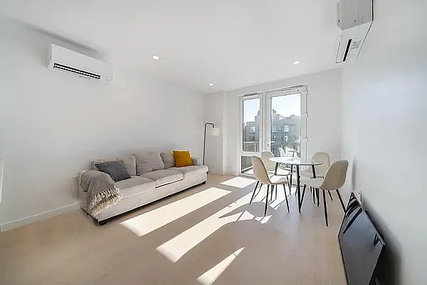 Rented by CW Realty Property Management LLC | media 5