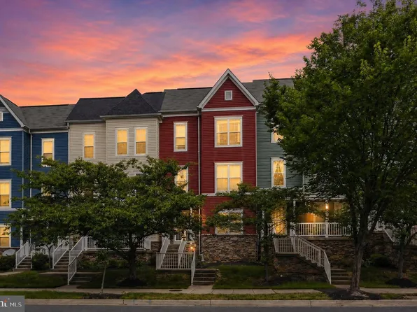 5064 G St SE, Washington, DC 20019
