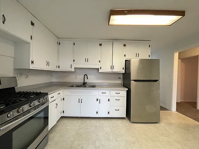 3S230 Warren Ave #2 — Photo 4