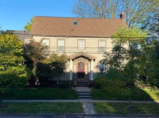 1901 James St, Syracuse, NY 13206