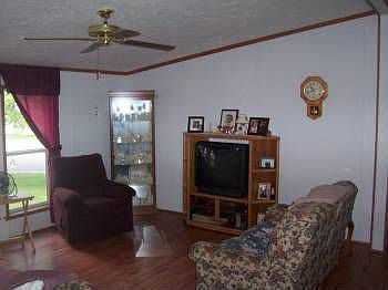 2nd image of 563 Triann Dr SE