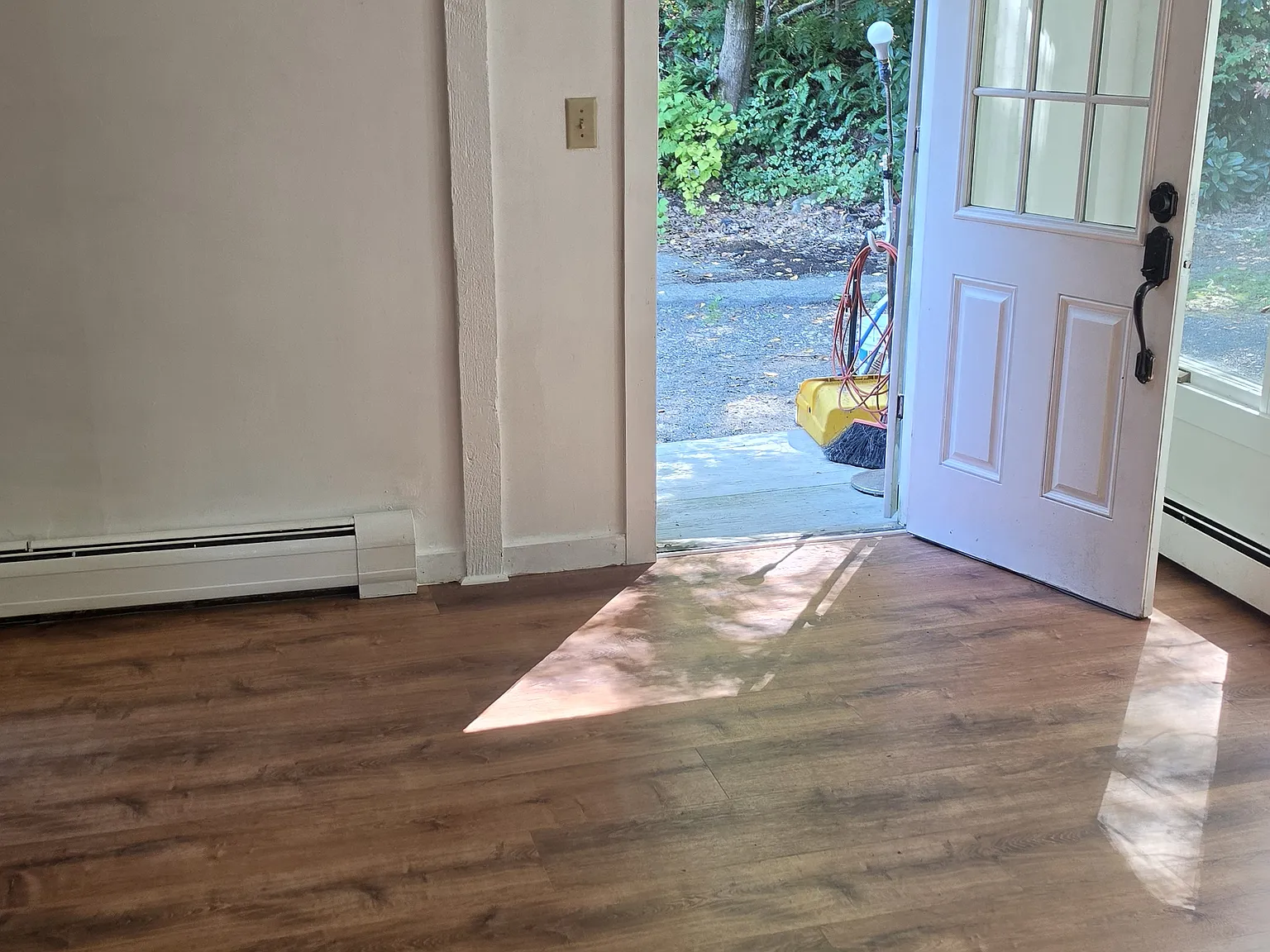 2 bed, 900 sqft, $2,000 — Photo 3