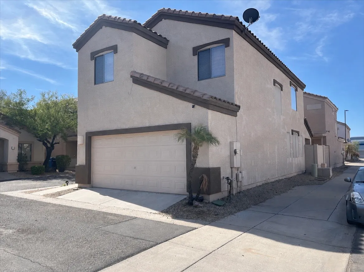 N 29th Dr, Phoenix — Photo 1