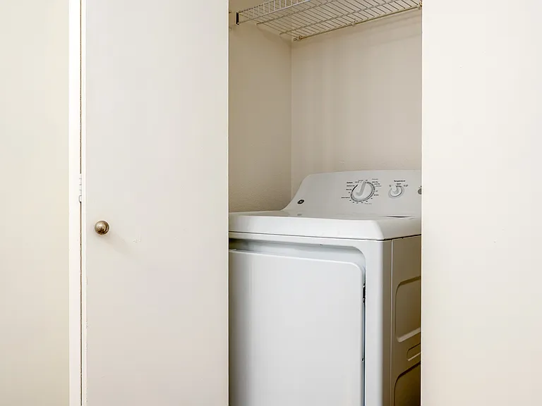 Glen Ridge Apartments — Photo 48
