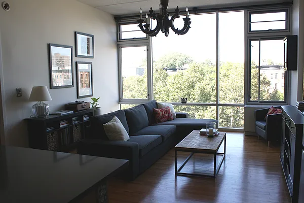 Sold by iList, LLC | media 2