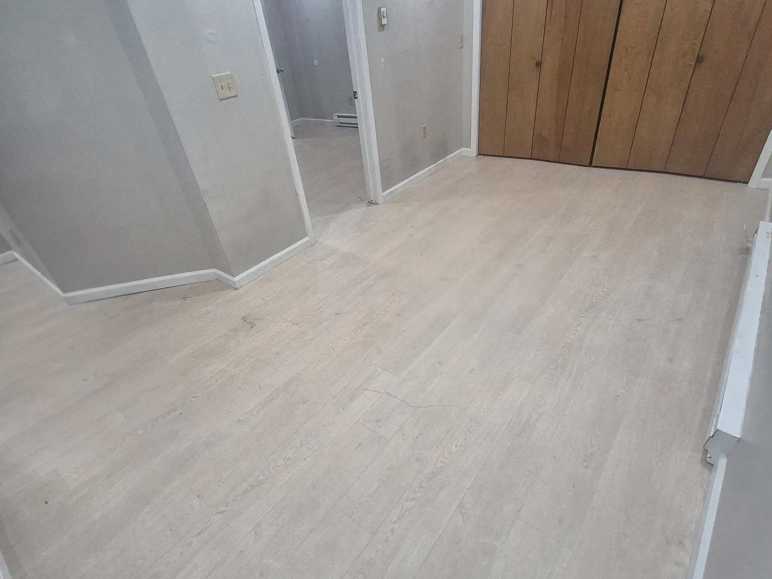 1 bed, 1000 sqft, $1,075 — Photo 4