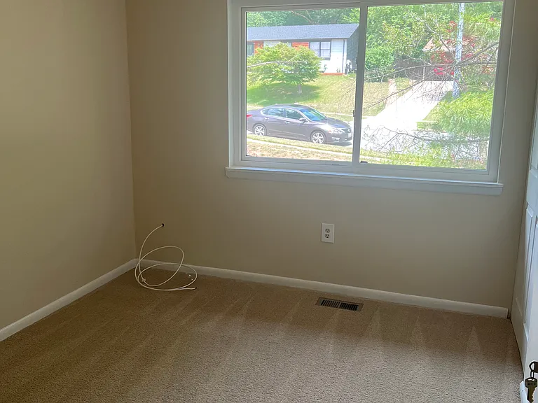 7616 Woodbine Dr — Photo 13