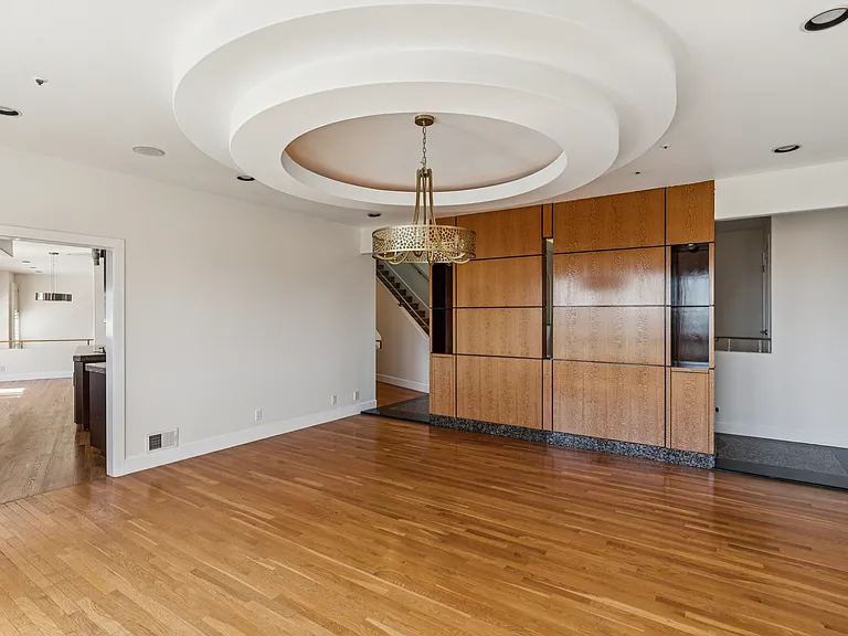 95 Spring Ln — Photo 14