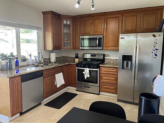 5th image of 8570 Hebrides Dr