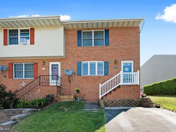406 Debbi Ct, Hanover, PA 17331