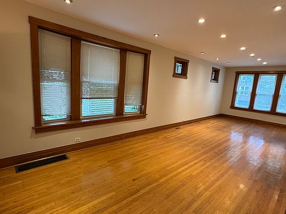 5th image of 4430 N Spaulding Ave #1