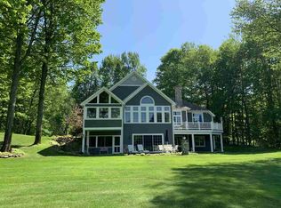 690 Woodhill Ct, Harbor Springs, MI 49740