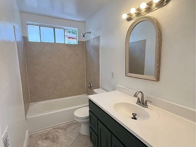 4536 Waldo Ct — Photo 6