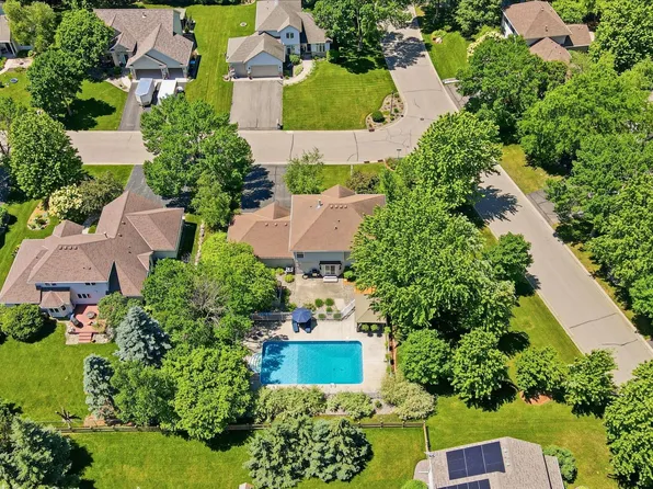 8511 Cedar Ct, Victoria, MN 55386