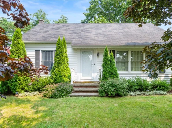 6592 Tuckahoe Rd, Williamson, NY 14589