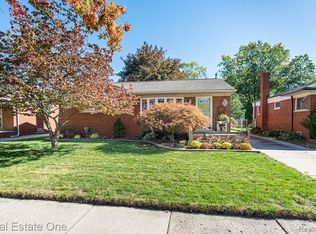 29404 Milton Ave, Madison Heights, MI 48071