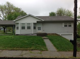 611 Q St, Atchison, KS 66002