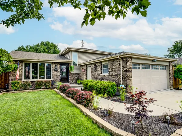 9057 W 169th Pl, Orland Hills, IL 60487
