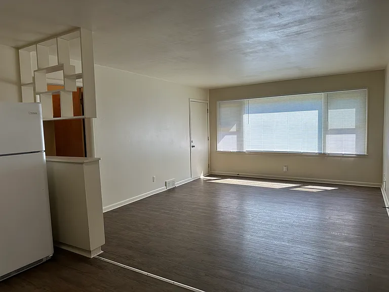 2106 Lake Point Dr #2 — Photo 7