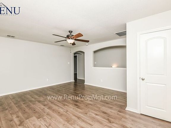 5th image of 5609 Thunder Bay Dr