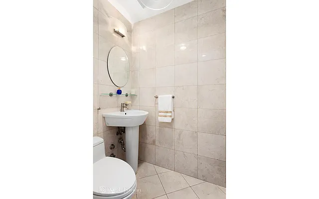 Sold by Douglas Elliman | media 19